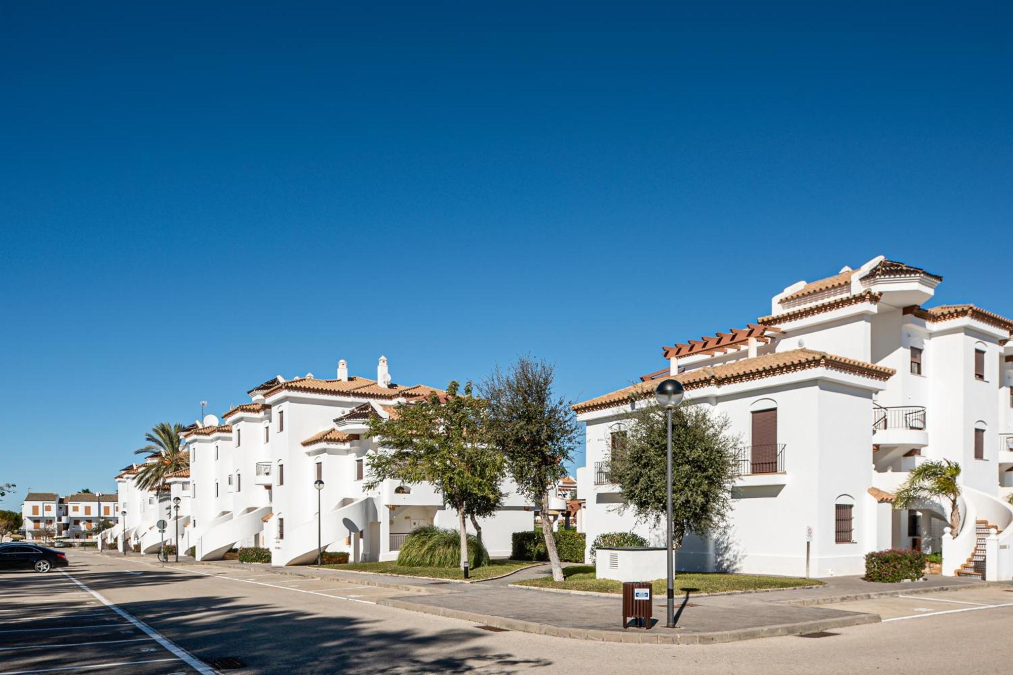 Apartamento Familiar Muy Soleado Cerca De La Playa Y Parking Incluido 奇克拉纳－德拉弗龙特拉 外观 照片