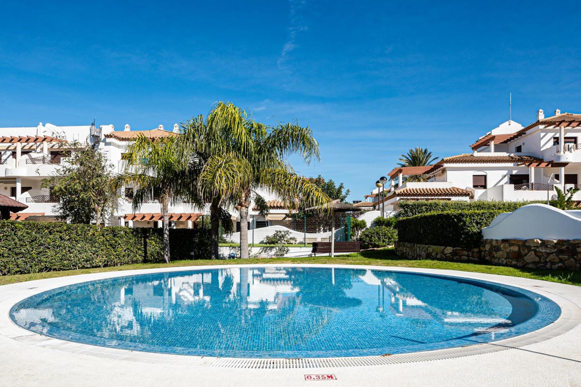 Apartamento Familiar Muy Soleado Cerca De La Playa Y Parking Incluido 奇克拉纳－德拉弗龙特拉 外观 照片