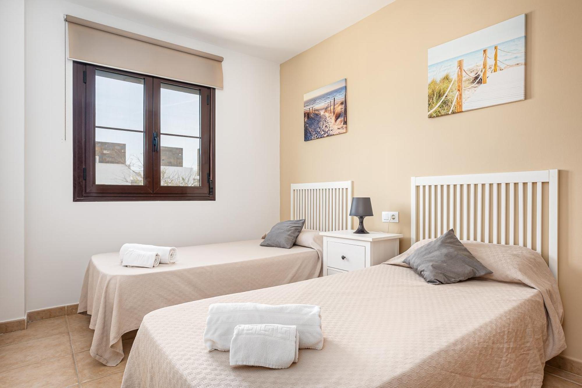 Apartamento Familiar Muy Soleado Cerca De La Playa Y Parking Incluido 奇克拉纳－德拉弗龙特拉 外观 照片
